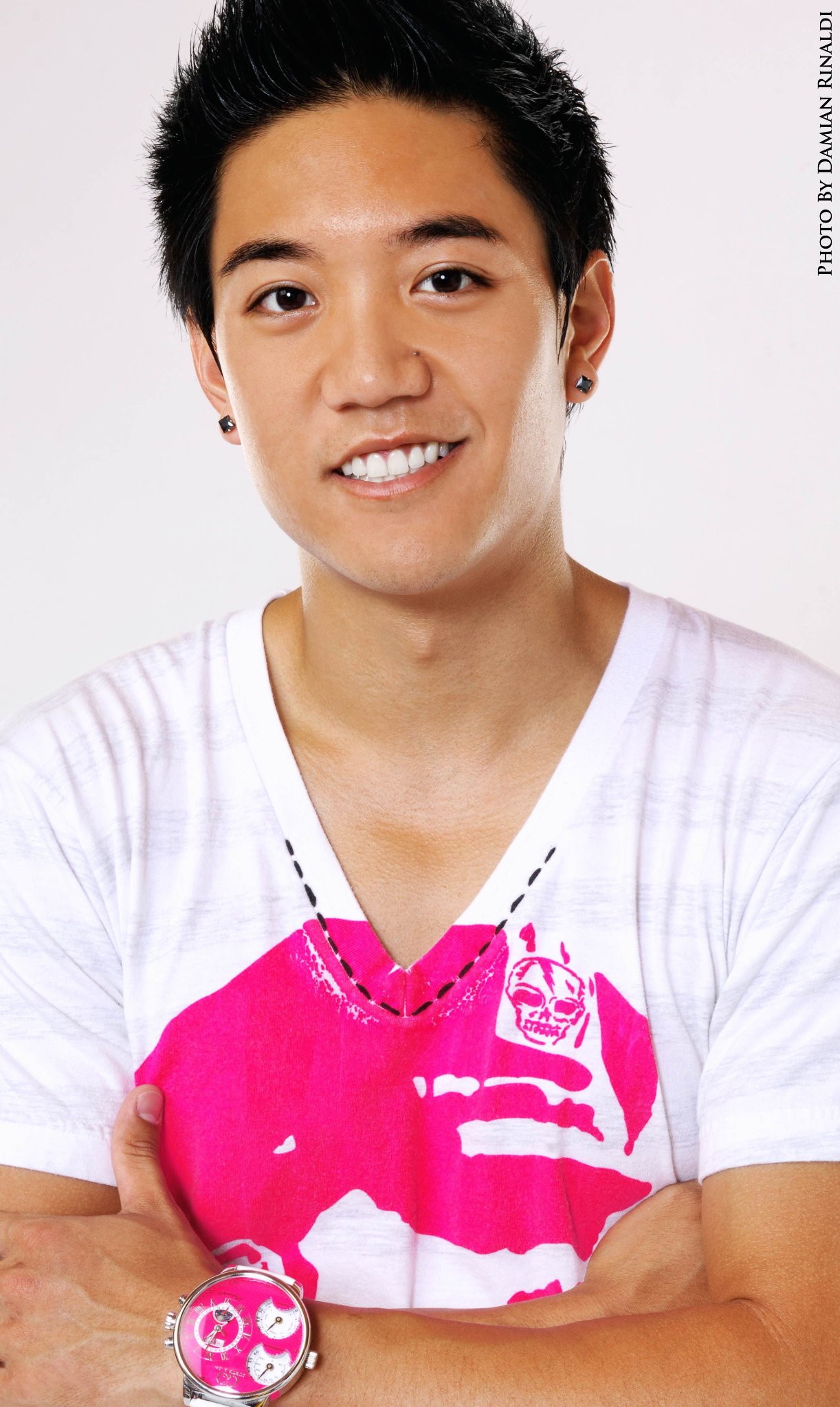 Фото - Трэвис Вонг: 1222x2048 / 320 Кб