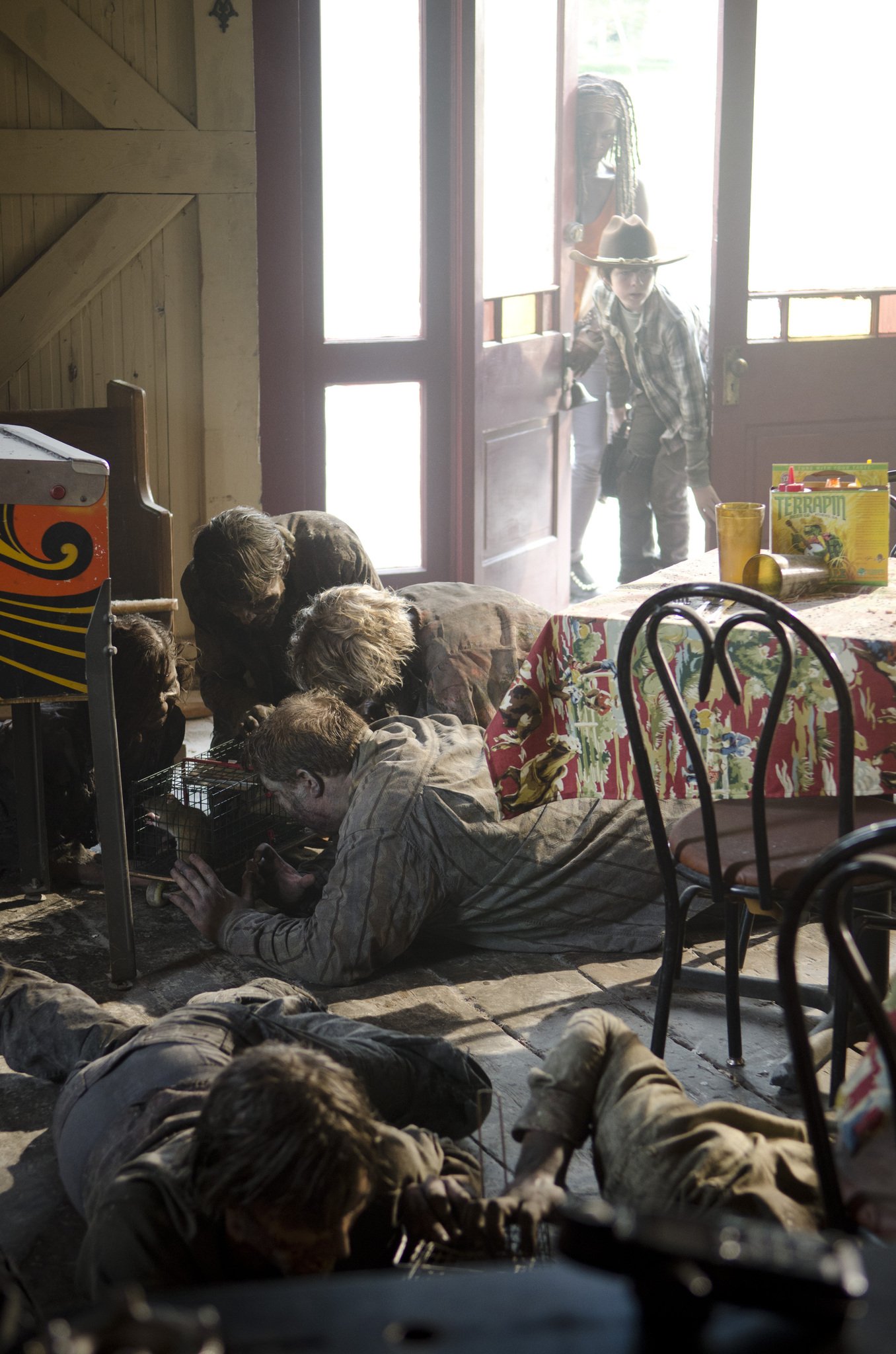 Фото - Чендлер Риггз: 1356x2048 / 361 Кб