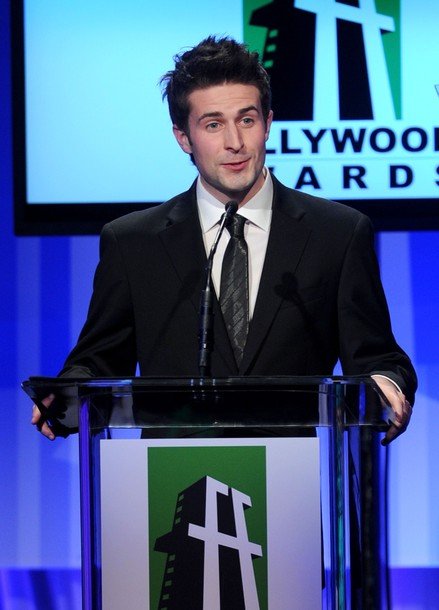 Фото - Тайлер Лэнгдон: 439x610 / 46 Кб