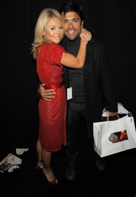 Фото - Марк Консуэлос: 276x400 / 18 Кб