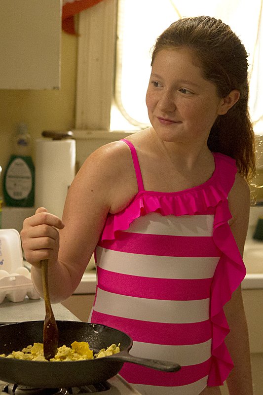 Фото - Эмма Кинни: 533x800 / 81 Кб