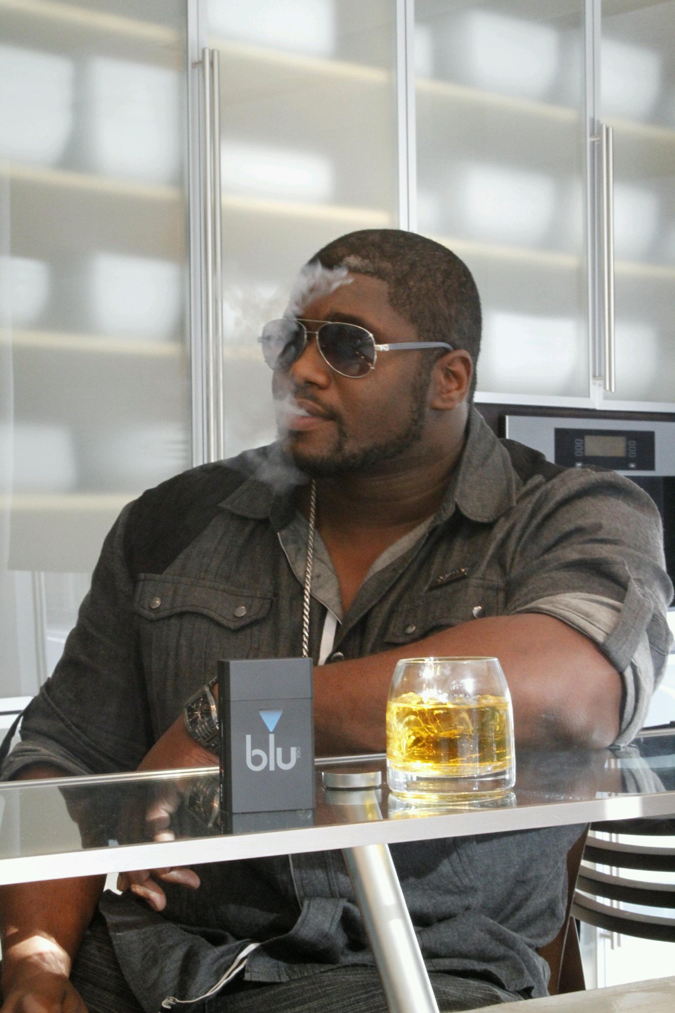 Фото - Роберт Крайтон: 1365x2048 / 357 Кб