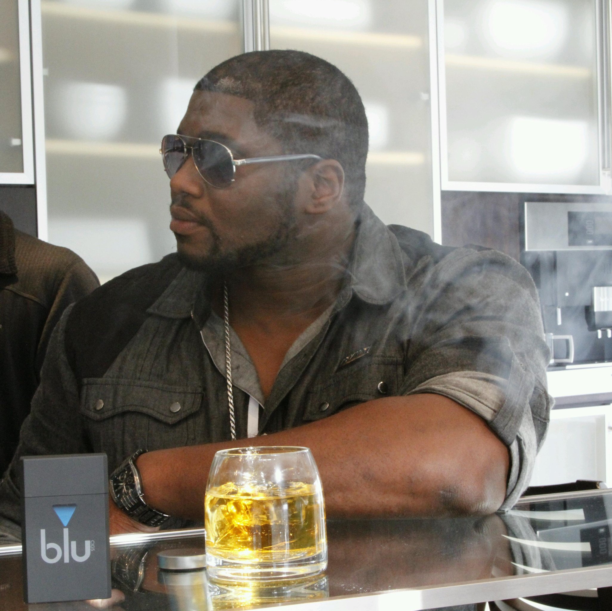 Фото - Роберт Крайтон: 2052x2048 / 531 Кб