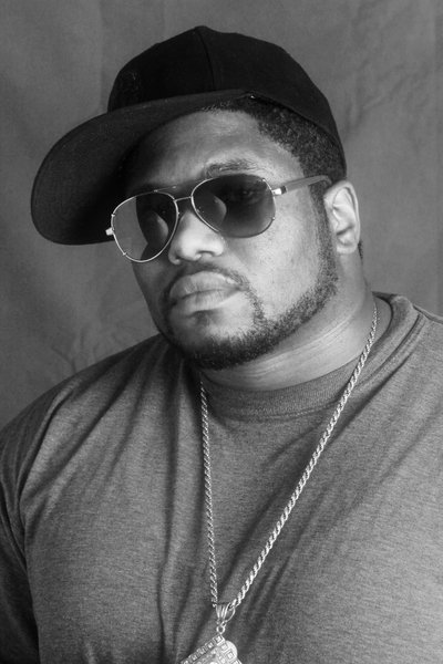 Фото - Роберт Крайтон: 400x600 / 46 Кб