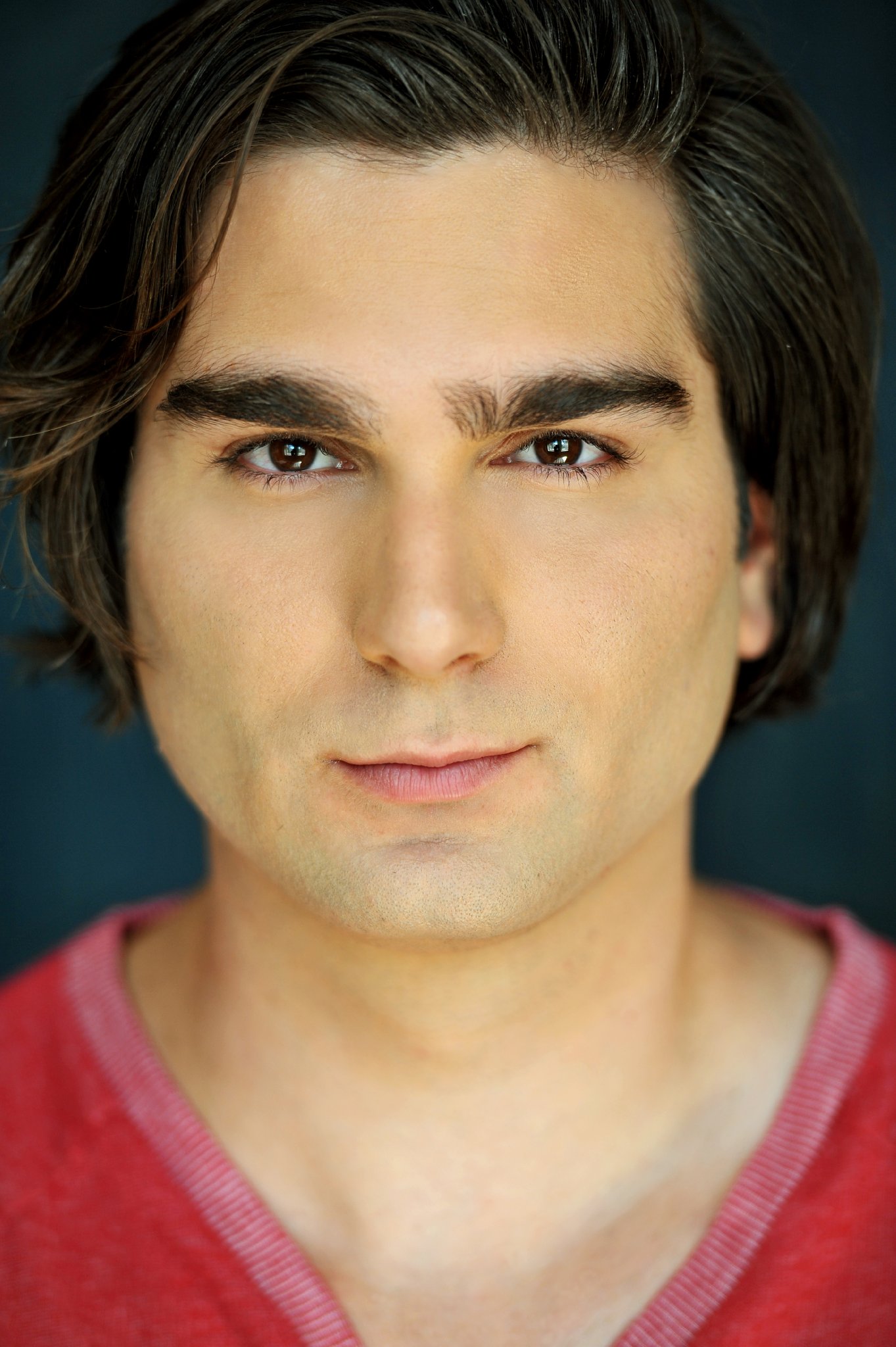 Фото - Николас Вукасович: 1363x2048 / 309 Кб