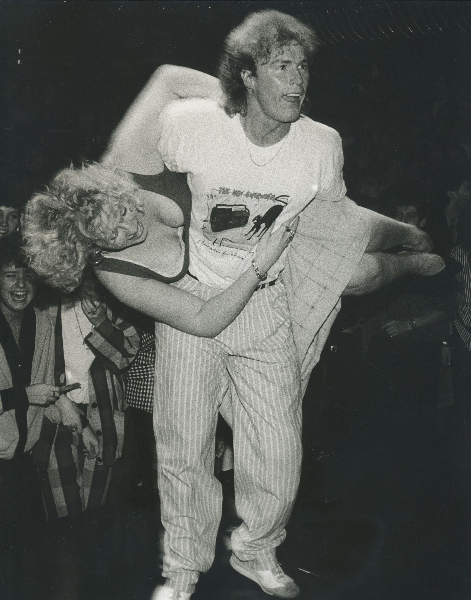 Фото - Джун Смит: 1611x2048 / 555 Кб