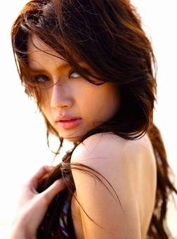 Фото - Ейяин Рхатха Пхонгам: 252x340 / 15 Кб