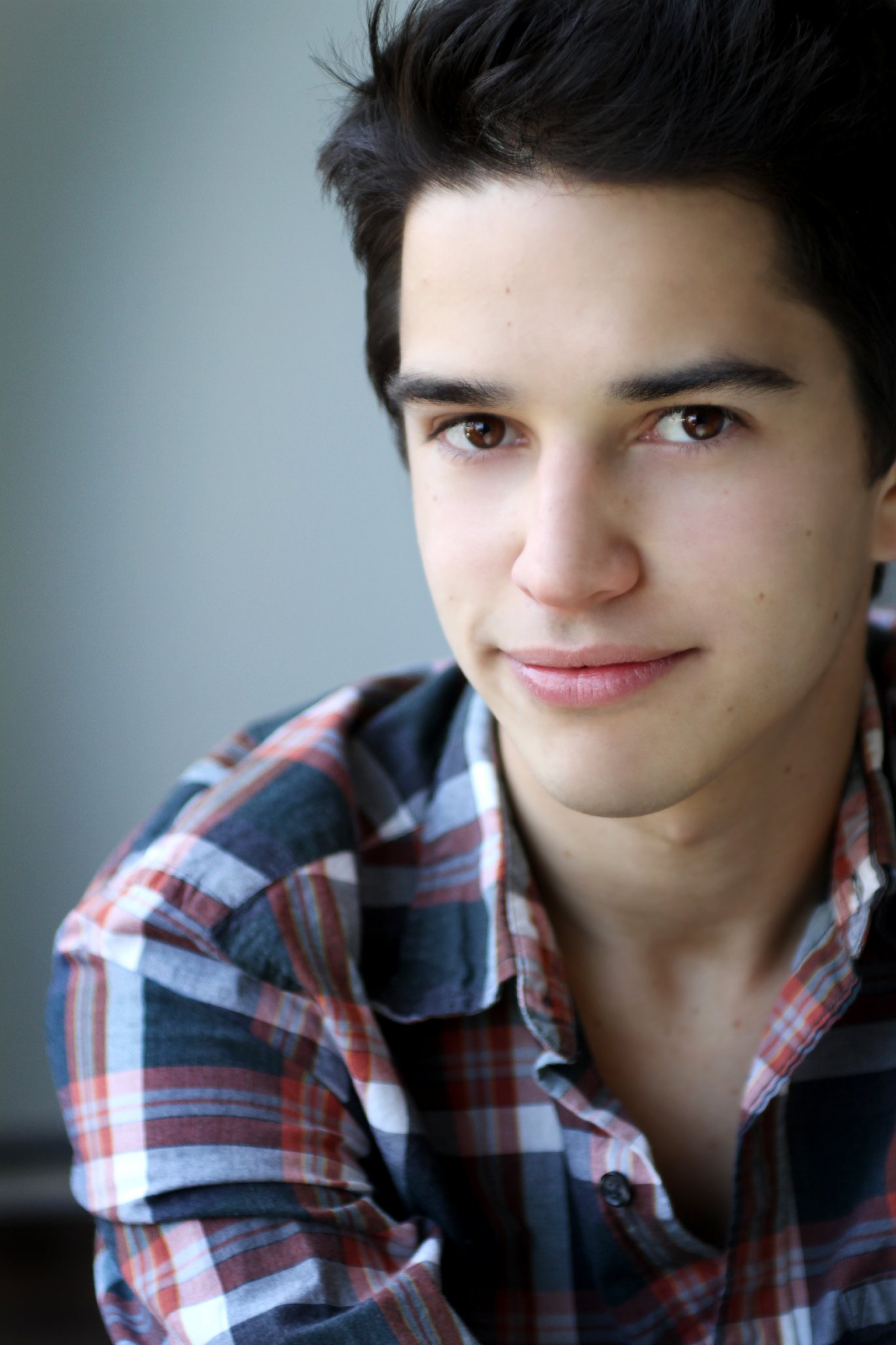 Фото - Джозеф Харо: 1365x2048 / 238 Кб