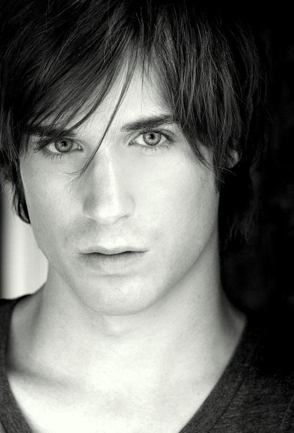 Фото - Габриэль Хьюгобум: 576x847 / 65 Кб