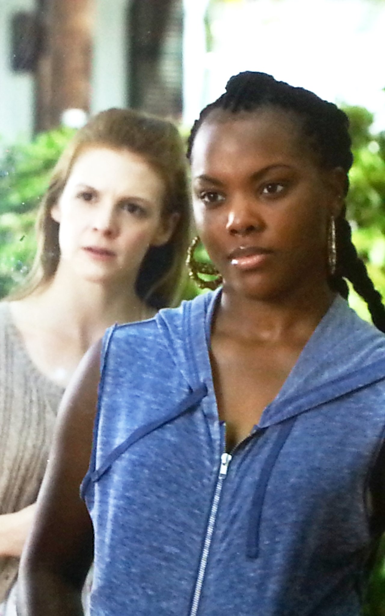 Фото - Эрика Митчелл: 1281x2048 / 260 Кб