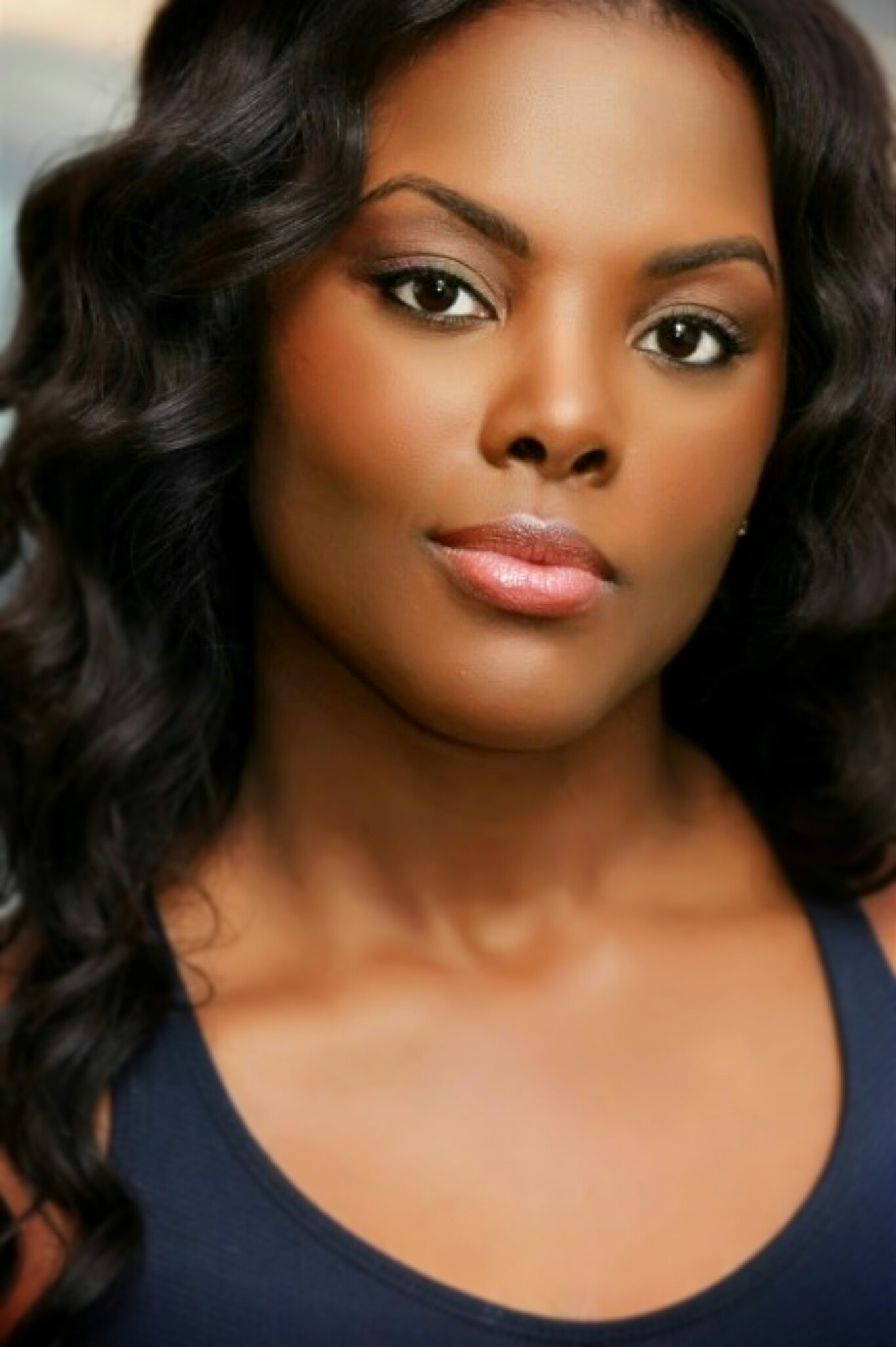 Фото - Эрика Митчелл: 1363x2048 / 168 Кб