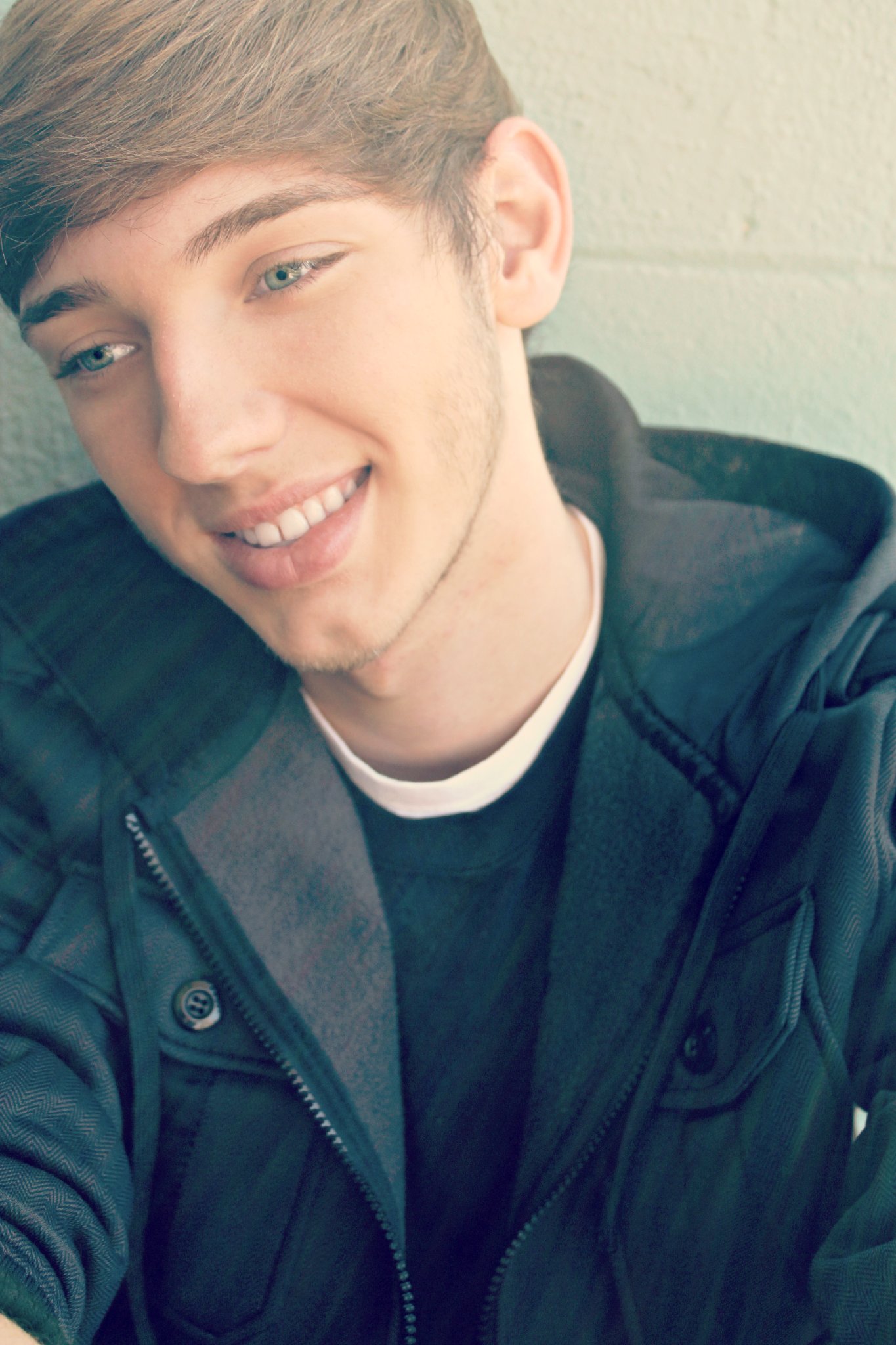 Фото - Джеррад Винович: 1365x2048 / 329 Кб