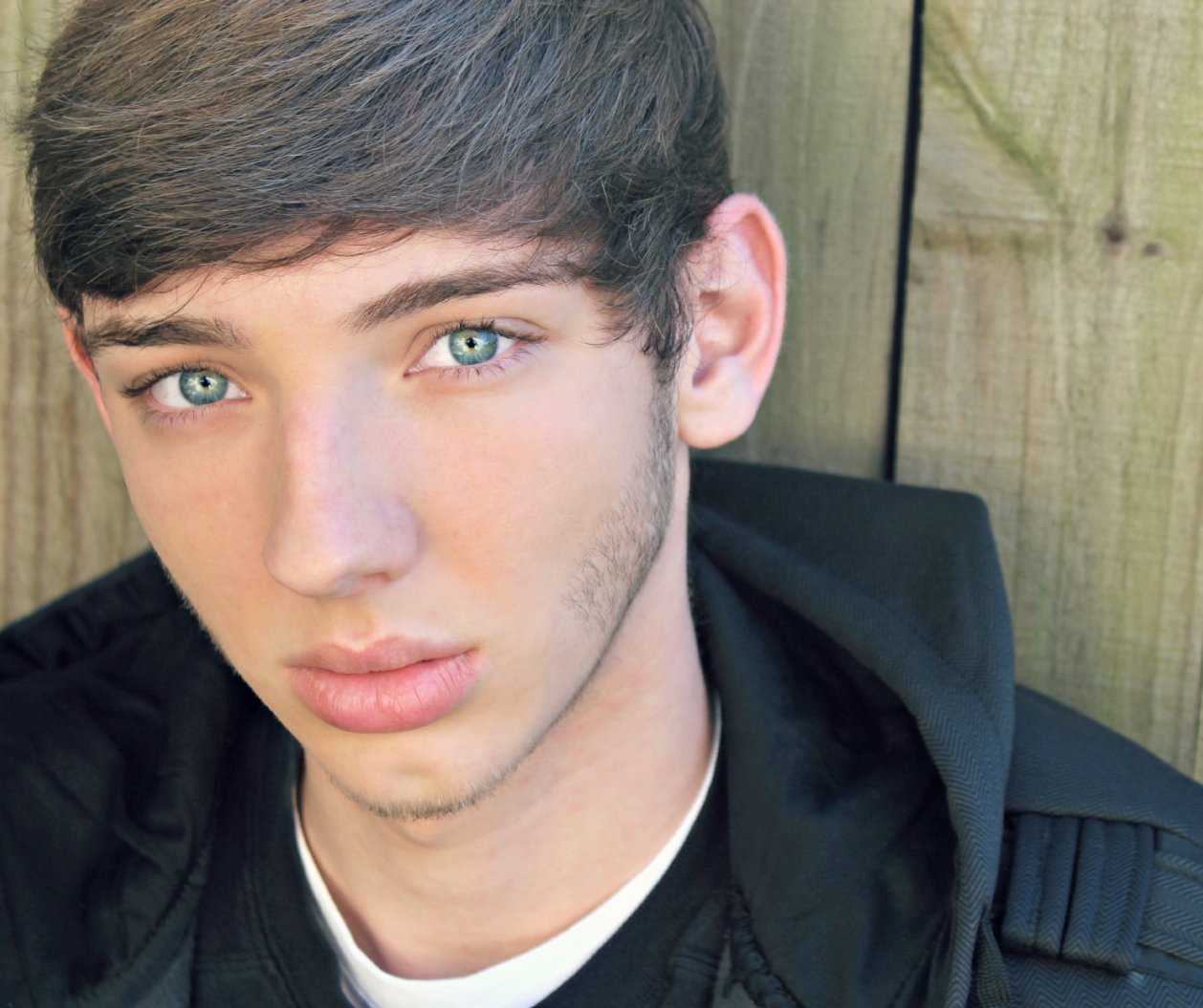 Фото - Джеррад Винович: 1258x1055 / 173 Кб