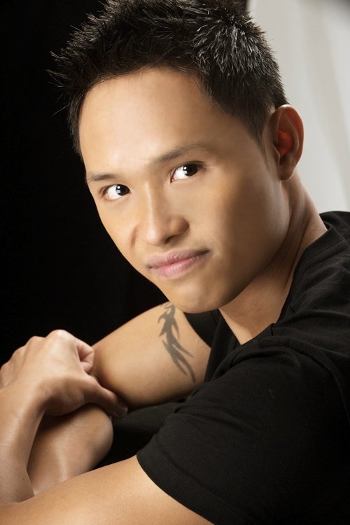 Фото - Адриан Ву: 500x750 / 50 Кб