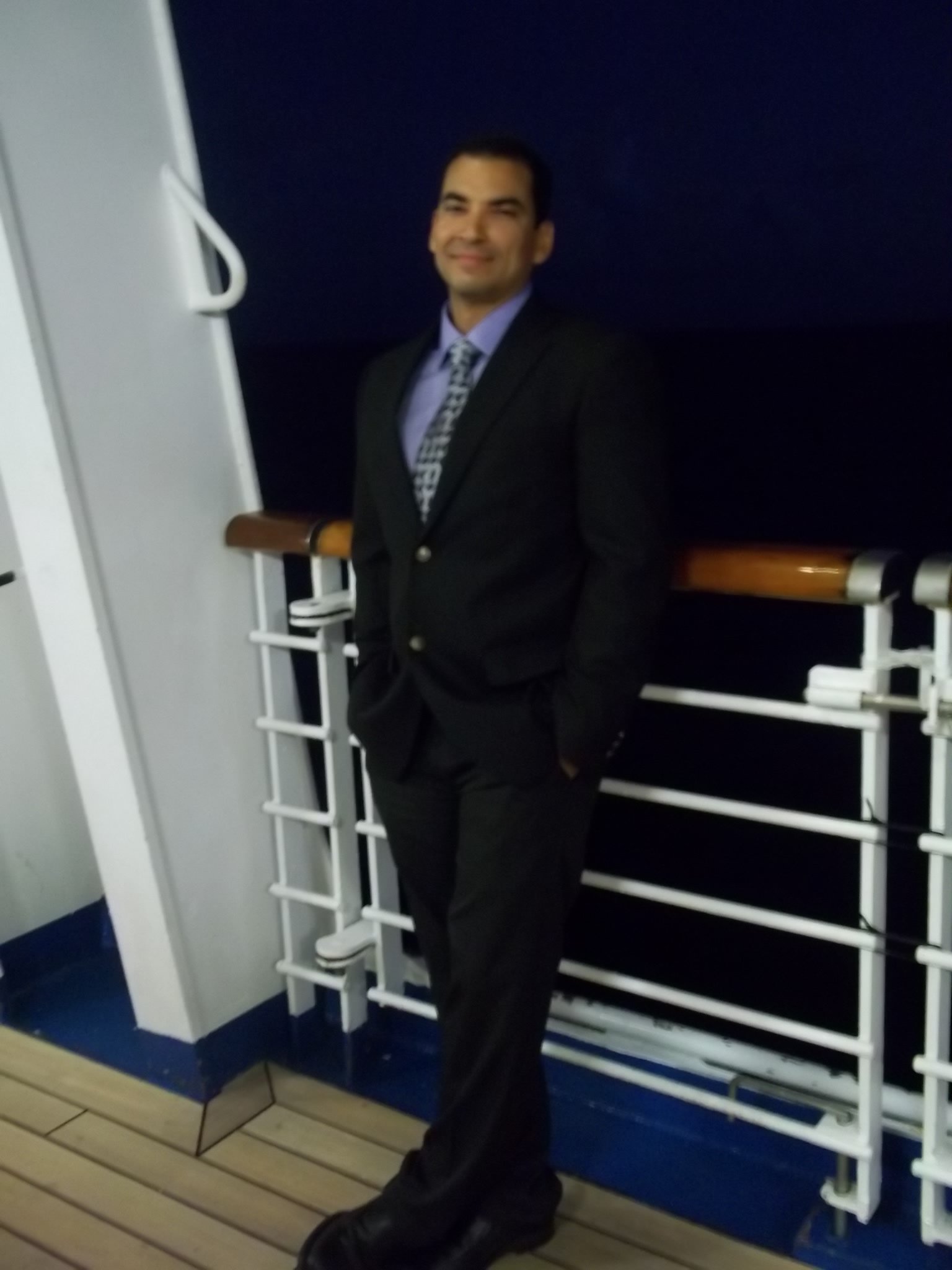 Фото - Фернандес Освальдо: 1536x2048 / 181 Кб