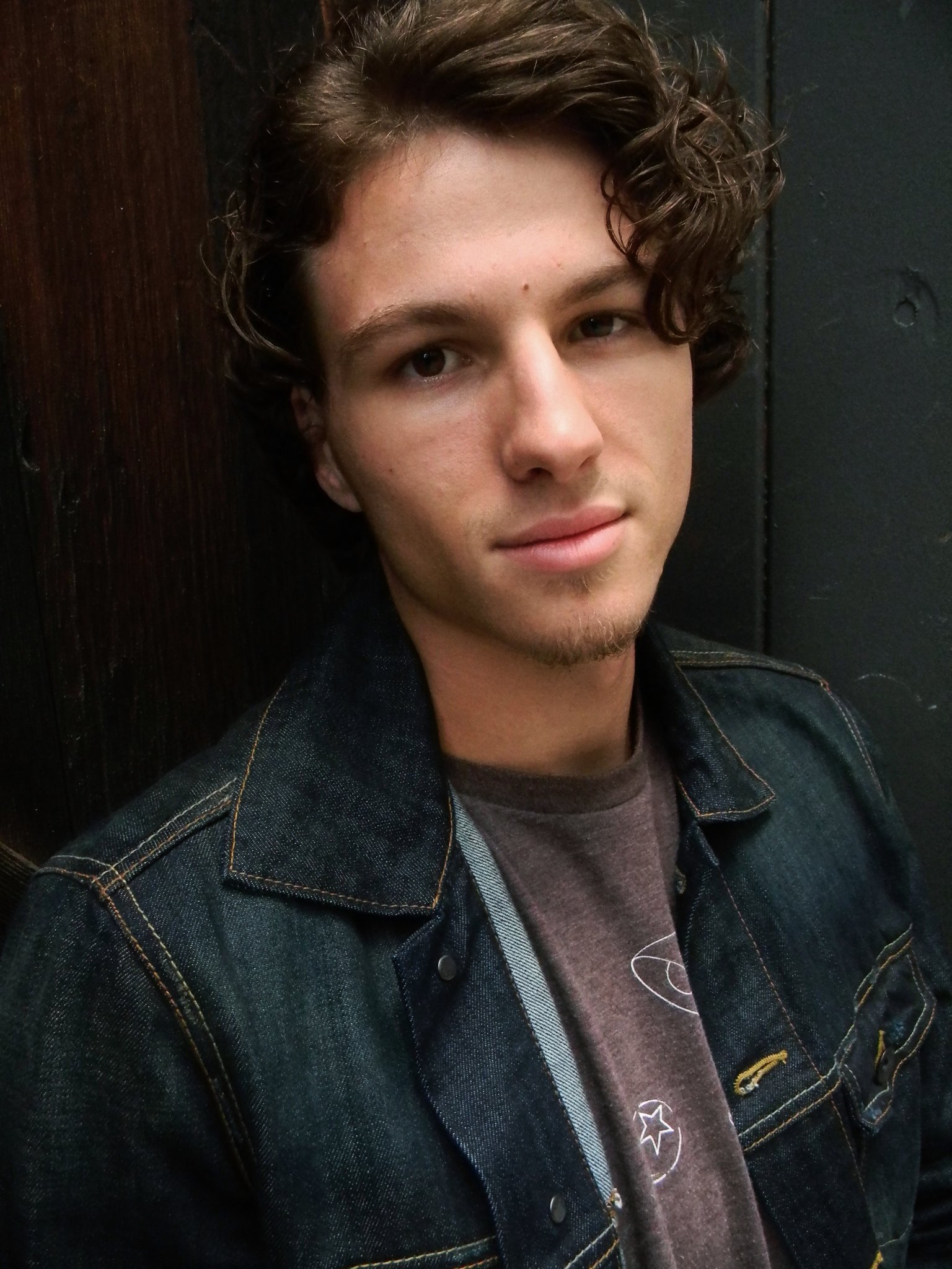 Фото - Конрад Вробель: 1536x2048 / 475 Кб