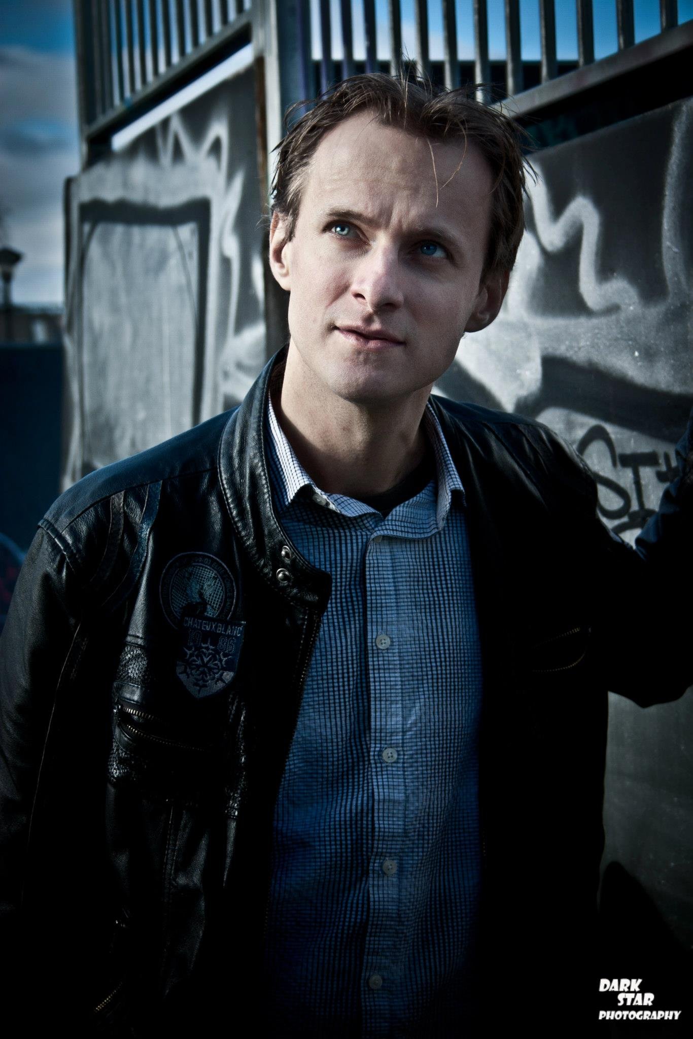 Фото - Джон Томкинс: 1366x2048 / 292 Кб