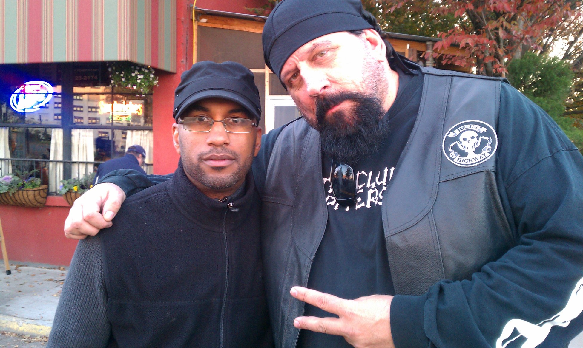 Фото - Джон Кэп: 1952x1167 / 416 Кб