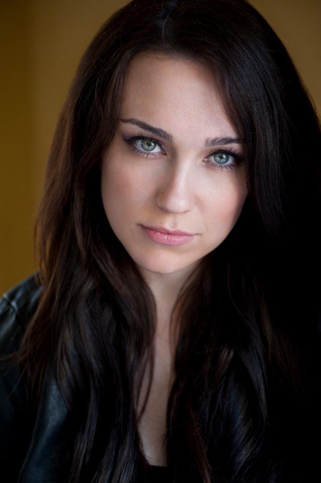 Фото - Бритни Чисхолм: 639x960 / 49 Кб