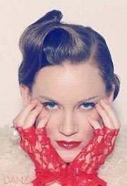 Фото - Ханна Мэдиган: 180x263 / 14 Кб