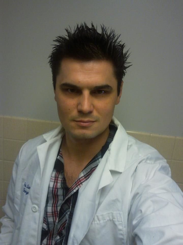 Фото - Саша Милан: 720x960 / 55 Кб