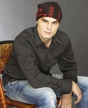 Фото - Саша Милан: 293x360 / 24 Кб