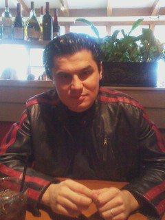 Фото - Саша Милан: 240x320 / 19 Кб