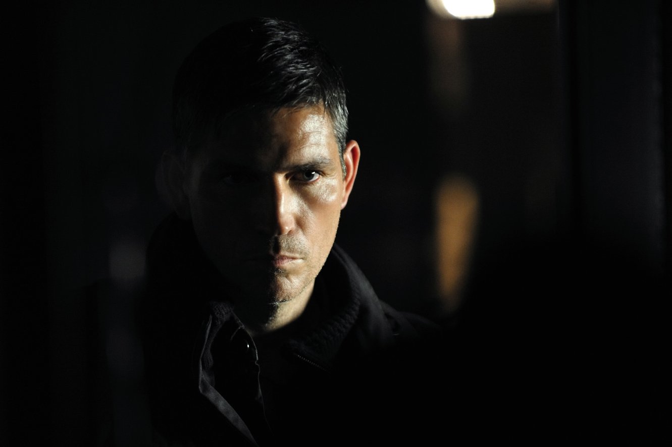 Фото - Джеймс Кэвизел: 1331x886 / 55 Кб