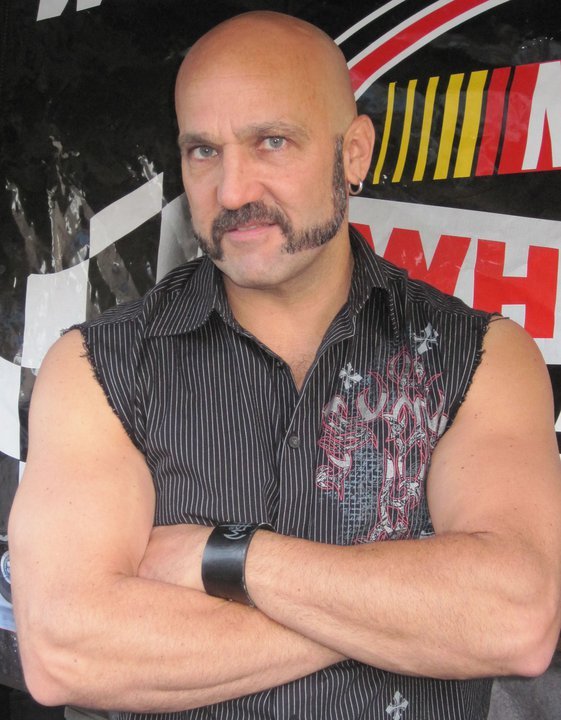 Фото - Брайан Ханна: 561x720 / 85 Кб