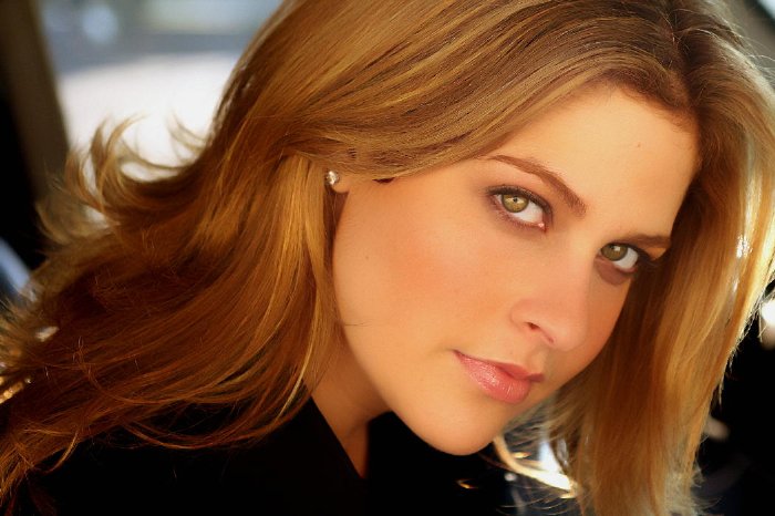 Фото - Джоанна Лидс: 700x466 / 59 Кб