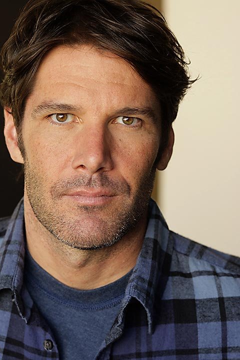 Фото - Шэйн Стивенс: 480x720 / 66 Кб