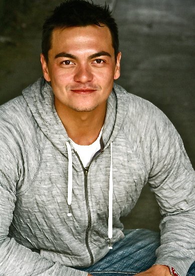 Фото - Эдди Харгитей: 389x550 / 61 Кб