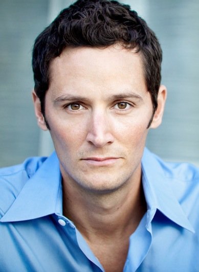 Фото - Кристиан Барильяс: 389x532 / 34 Кб