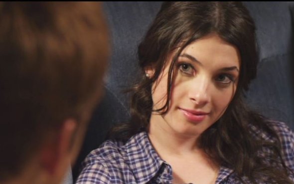 Фото - Глен Пауэлл: 590x369 / 29 Кб