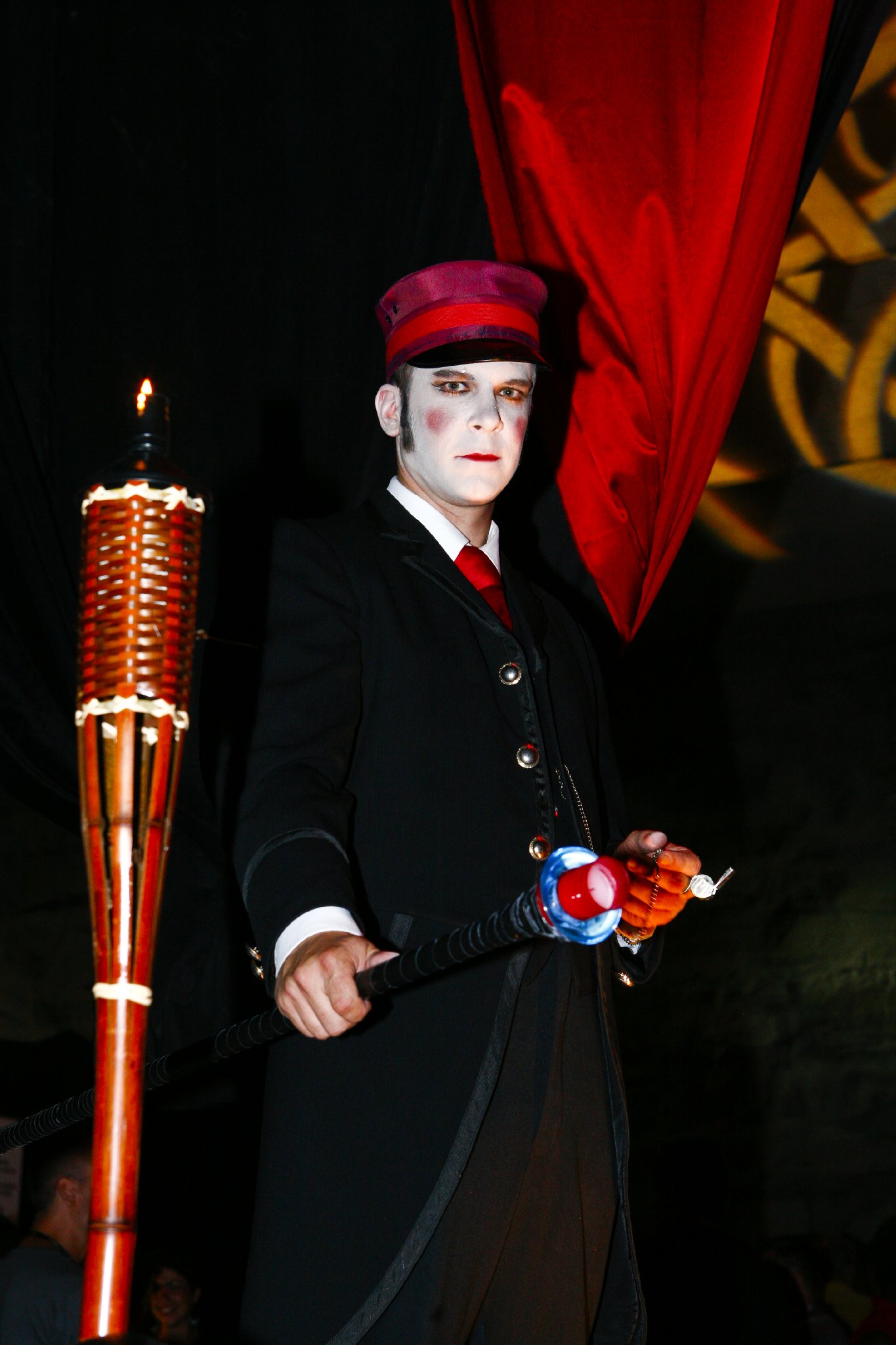 Фото - Винсент Хосс-Десмарайс: 1365x2048 / 254 Кб