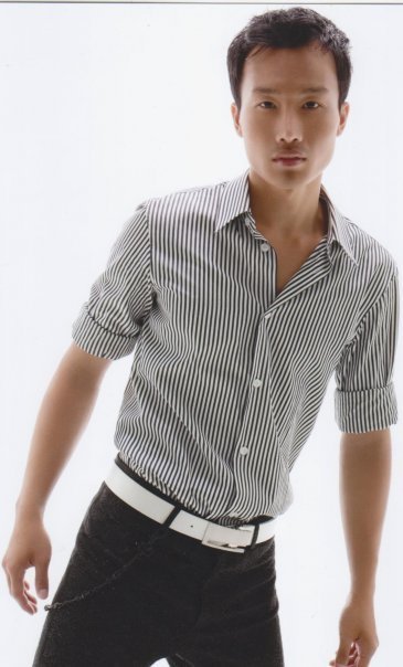 Фото - Холден Вонг: 365x604 / 39 Кб