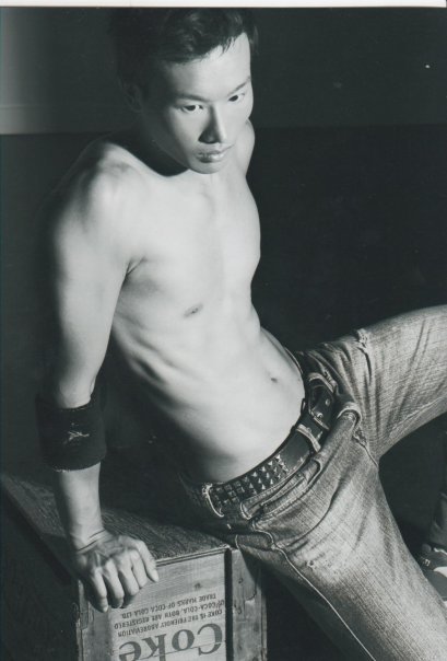 Фото - Холден Вонг: 409x604 / 37 Кб