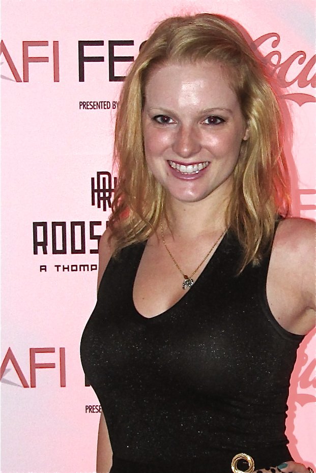 Фото - Лаура Хантер: 621x930 / 101 Кб