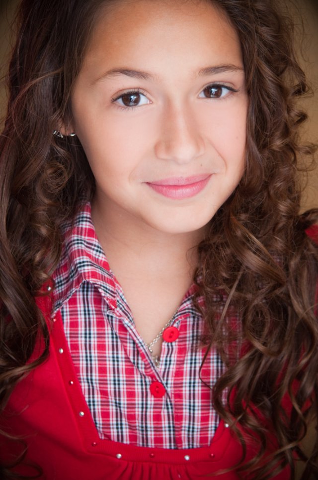 Фото - Ариана Гуидо: 640x964 / 103 Кб