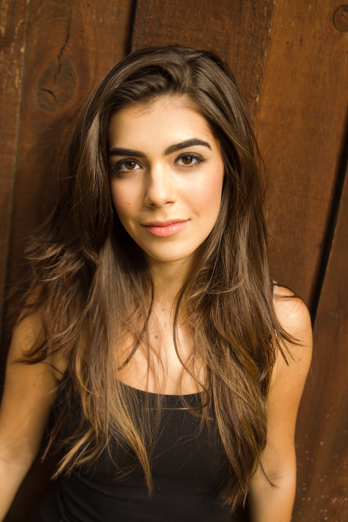 Фото - Николь Бадаан: 1365x2048 / 369 Кб