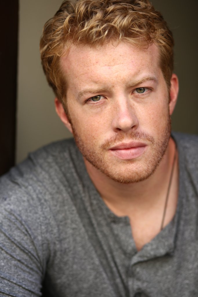 Фото - Патрик Куинлэн: 683x1024 / 85 Кб