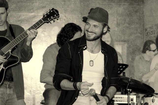 Фото - Адан Канто: 642x429 / 55 Кб