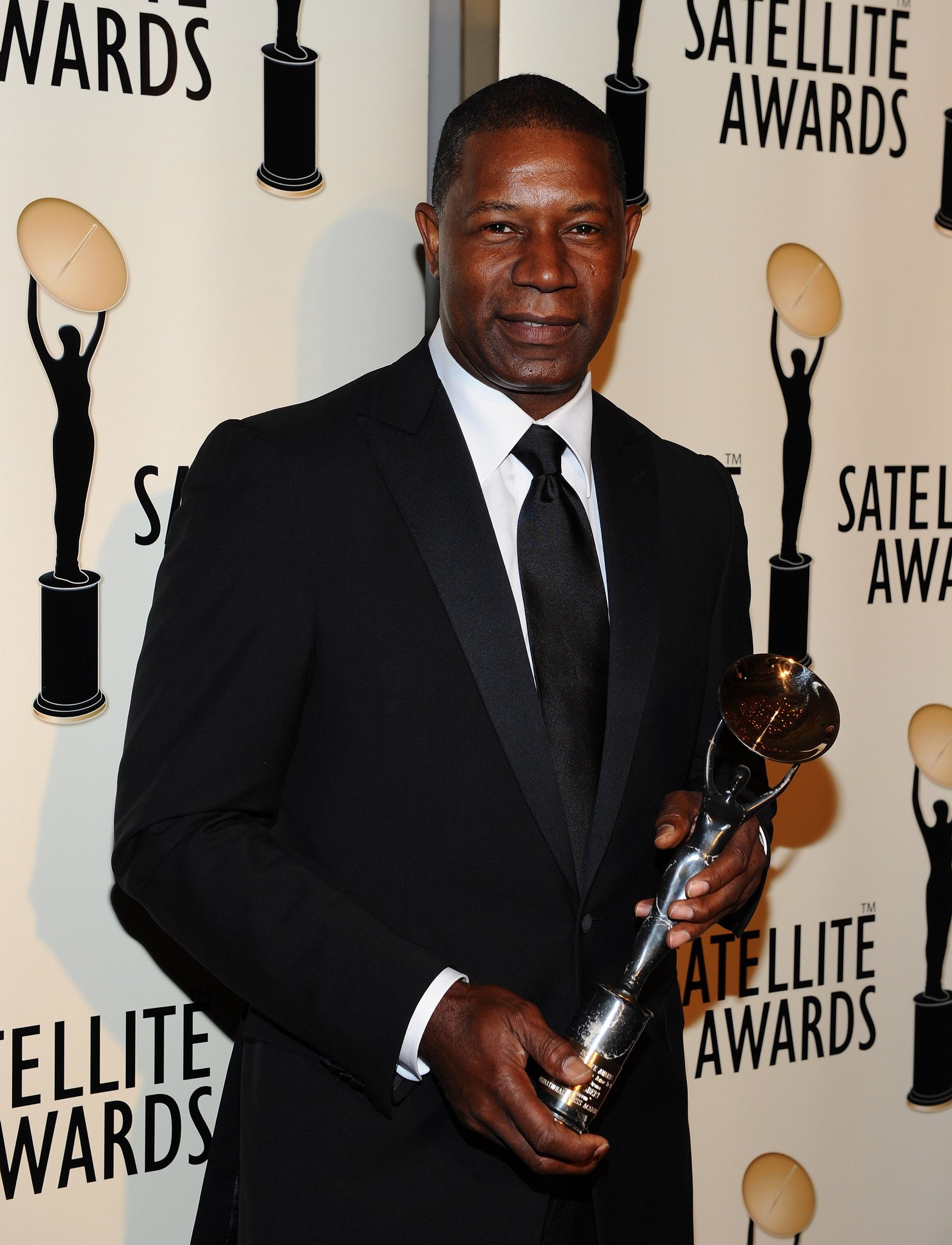 Фото - Деннис Хейсберт: 1566x2048 / 392 Кб