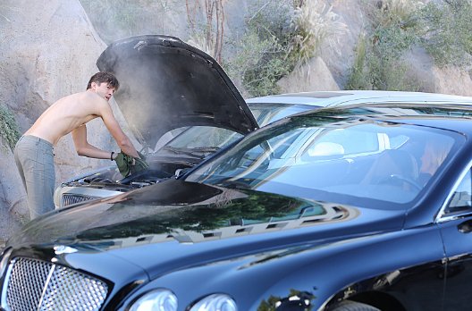 Фото - Эштон Кутчер: 528x348 / 52 Кб