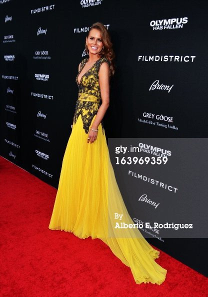 Фото - Мишель Селеста: 416x594 / 46 Кб