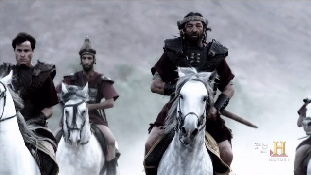 Фото - Лори Кэлверт: 640x361 / 39 Кб