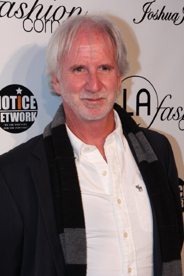 Фото - Томас Р. Уотерс: 640x960 / 85 Кб