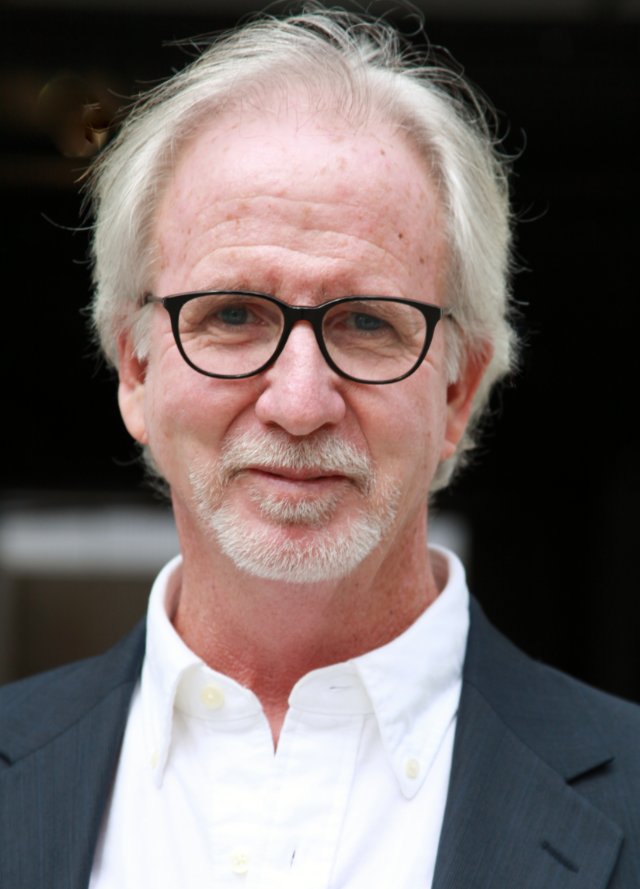 Фото - Томас Р. Уотерс: 640x889 / 63 Кб