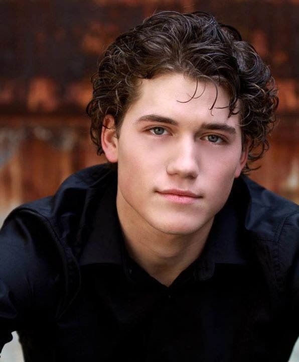 Фото - Джон Тайнер: 596x720 / 46 Кб