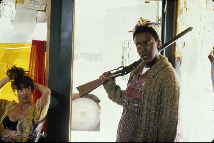 Фото - Си Си Эйч Паундер: 682x455 / 65 Кб